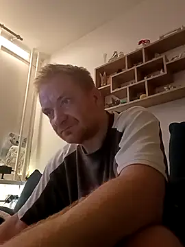 Snapshot of 82liska chatting on 03/12/26, 05:08 82liska online show from 03/12/26, 05:08