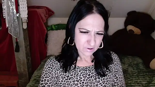 Snapshot of DebraMilf chatting on 03/01/25, 03:21 DebraMilf online show from 03/01/25, 03:21