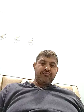 Snapshot of Amandev7 chatting on 04/17/26, 01:52 Amandev7 online show from 04/17/26, 01:52