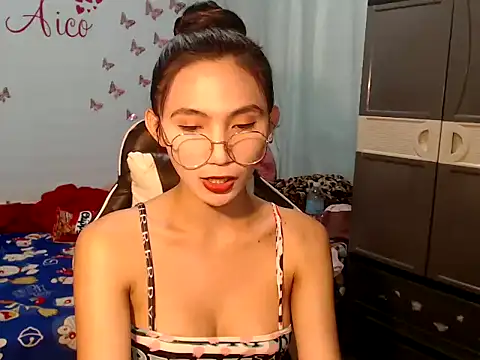 Snapshot of PirateEmpressBoaAico chatting on 12/23/24, 06:22 PirateEmpressBoaAico online show from 12/23/24, 06:22