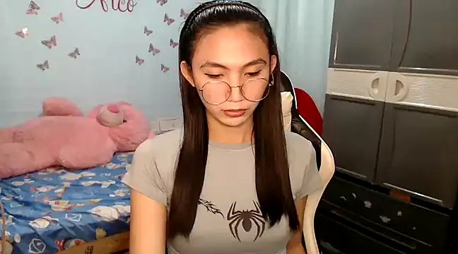 Snapshot of PirateEmpressBoaAico chatting on 01/04/25, 10:49 PirateEmpressBoaAico online show from 01/04/25, 10:49