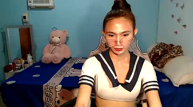 Snapshot of PirateEmpressBoaAico chatting on 03/04/25, 03:44 PirateEmpressBoaAico online show from 03/04/25, 03:44