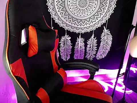 Snapshot of PirateEmpressBoaAico chatting on 10/10/25, 08:46 PirateEmpressBoaAico online show from 10/10/25, 08:46