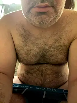 Snapshot of mpowerintime chatting on 10/11/25, 12:32 mpowerintime online show from 10/11/25, 12:32