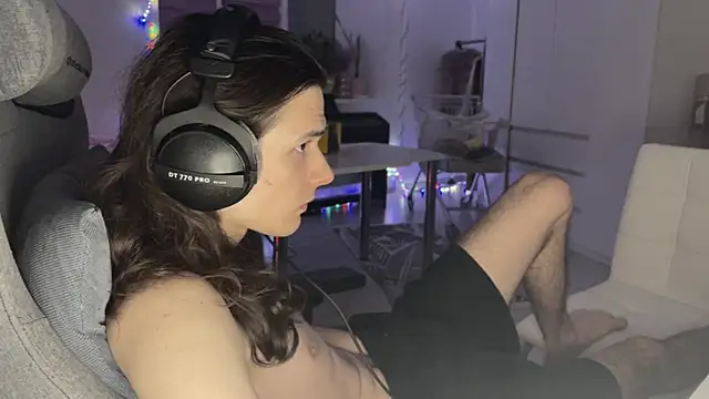 CandyChell online show from 02/13/26, 03:19