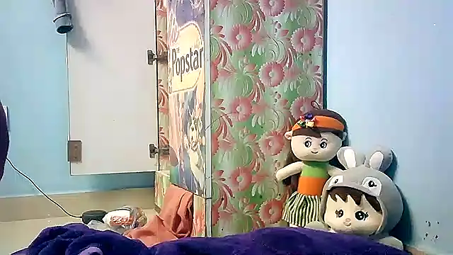 Snapshot of lovelydesi21 chatting on 01/12/25, 02:30 lovelydesi21 online show from 01/12/25, 02:30