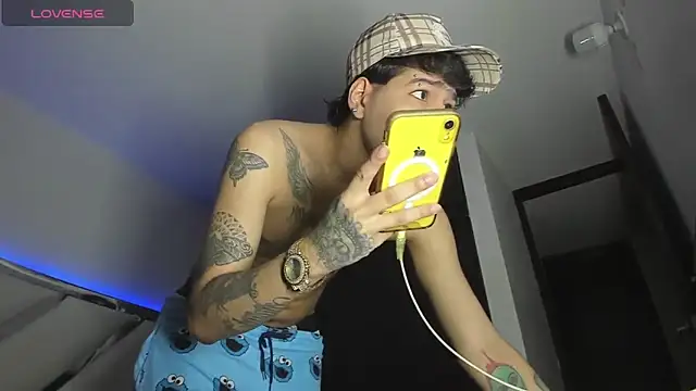 Snapshot of zack_isaac777 chatting on 03/04/25, 09:00 zack isaac777 online show from 03/04/25, 09:00