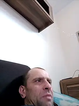 Snapshot of Roman0798 chatting on 12/16/24, 12:38 Roman0798 online show from 12/16/24, 12:38