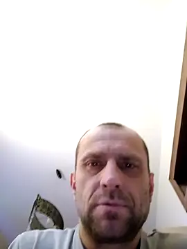 Snapshot of Roman0798 chatting on 12/21/24, 06:52 Roman0798 online show from 12/21/24, 06:52