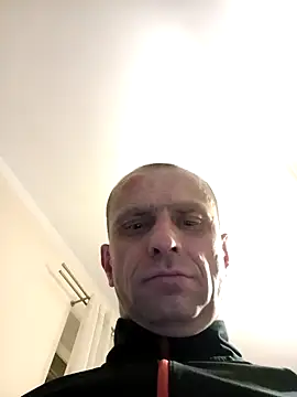 Snapshot of Roman0798 chatting on 02/01/25, 04:03 Roman0798 online show from 02/01/25, 04:03