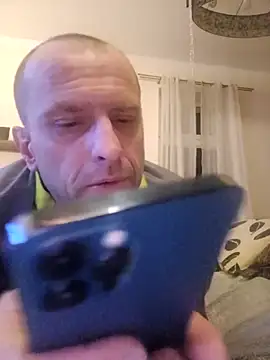 Snapshot of Roman0798 chatting on 02/03/25, 09:39 Roman0798 online show from 02/03/25, 09:39