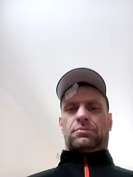 Snapshot of Roman0798 chatting on 02/05/25, 12:38 Roman0798 online show from 02/05/25, 12:38