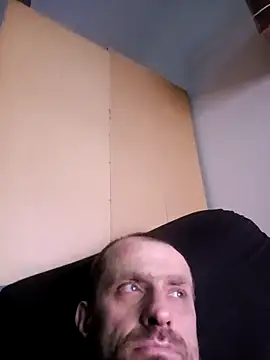 Snapshot of Roman0798 chatting on 02/26/25, 06:04 Roman0798 online show from 02/26/25, 06:04