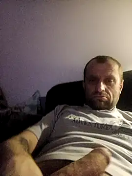 Snapshot of Roman0798 chatting on 03/18/25, 11:09 Roman0798 online show from 03/18/25, 11:09