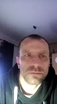 Snapshot of Roman0798 chatting on 03/19/25, 10:42 Roman0798 online show from 03/19/25, 10:42