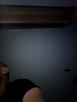 Snapshot of Roman0798 chatting on 09/11/25, 10:43 Roman0798 online show from 09/11/25, 10:43