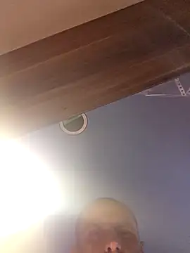 Snapshot of Roman0798 chatting on 09/17/25, 05:42 Roman0798 online show from 09/17/25, 05:42