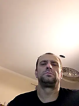 Snapshot of Roman0798 chatting on 11/14/25, 05:28 Roman0798 online show from 11/14/25, 05:28