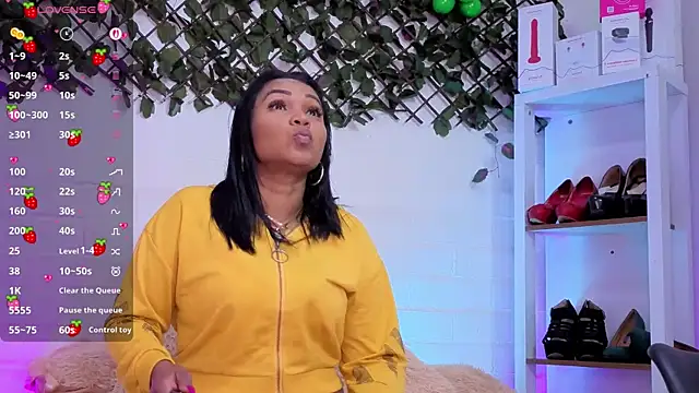 louise nails online show from 06/29/26, 06:52
