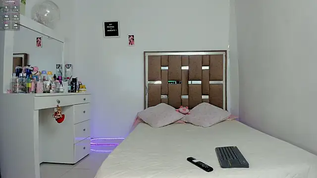 Snapshot of kendall-ewers chatting on 11/09/25, 11:36 kendall-ewers online show from 11/09/25, 11:36