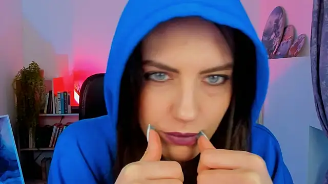 EmilyWilden online show from 12/09/24, 10:00