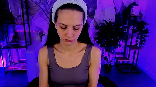 EmilyWilden online show from 12/15/24, 05:45