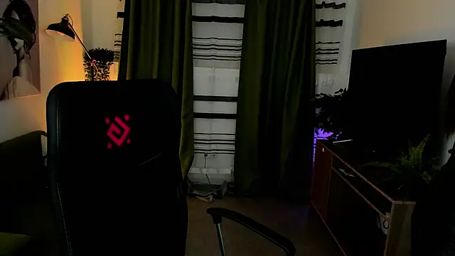 EmilyWilden online show from 02/18/25, 06:15