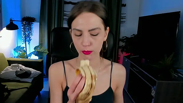 EmilyWilden online show from 03/17/25, 08:18