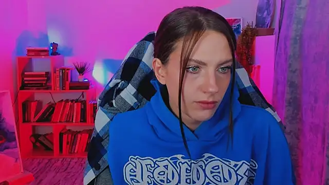 EmilyWilden online show from 10/02/25, 08:32