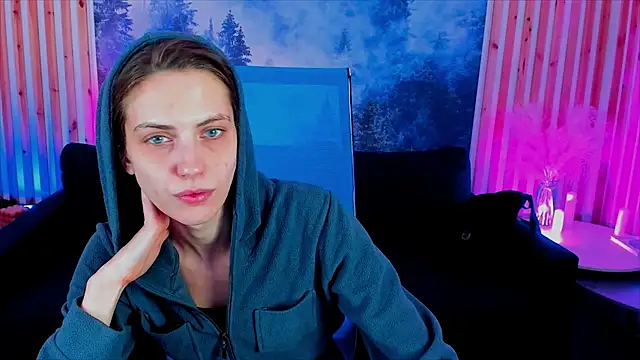 EmilyWilden online show from 10/03/25, 08:11