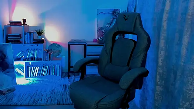 EmilyWilden online show from 10/15/25, 08:14