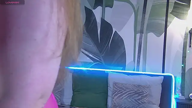 RubyValen online show from 01/17/25, 01:04