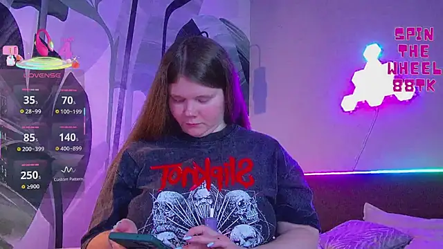 Snapshot of RubyValen chatting on 01/19/26, 01:20 RubyValen online show from 01/19/26, 01:20