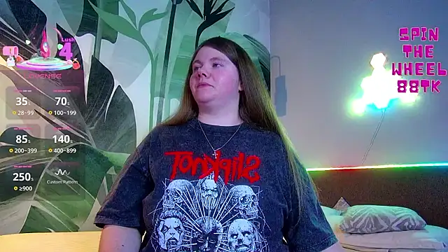 Snapshot of RubyValen chatting on 02/02/26, 01:37 RubyValen online show from 02/02/26, 01:37