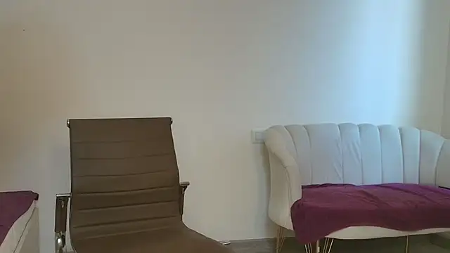 Snapshot of TheTopAlex chatting on 03/04/26, 07:36 TheTopAlex online show from 03/04/26, 07:36