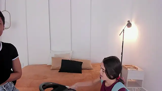 Snapshot of sexychanell_18 chatting on 01/05/25, 12:42 sexychanell 18 online show from 01/05/25, 12:42