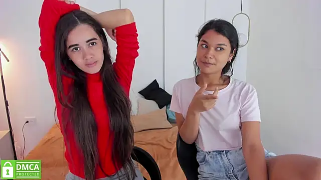 Snapshot of sexychanell_18 chatting on 01/06/25, 04:02 sexychanell 18 online show from 01/06/25, 04:02