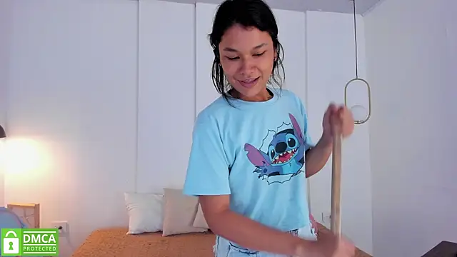 Snapshot of sexychanell_18 chatting on 01/22/25, 06:41 sexychanell 18 online show from 01/22/25, 06:41