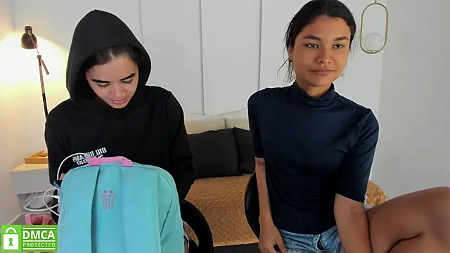 Snapshot of sexychanell_18 chatting on 01/25/25, 12:47 sexychanell 18 online show from 01/25/25, 12:47