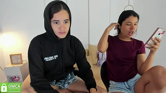 Snapshot of sexychanell_18 chatting on 02/13/25, 12:54 sexychanell 18 online show from 02/13/25, 12:54