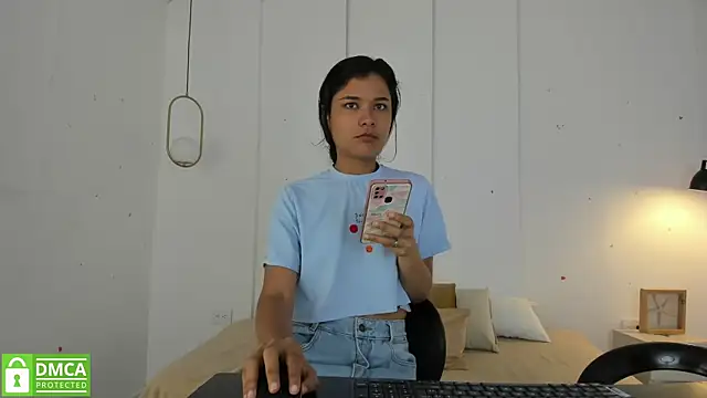 Snapshot of sexychanell_18 chatting on 02/17/25, 12:48 sexychanell 18 online show from 02/17/25, 12:48