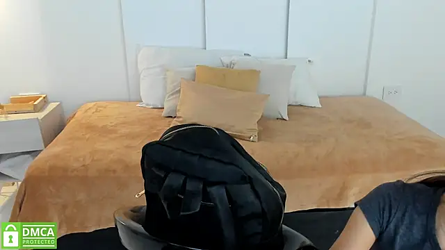 Snapshot of sexychanell_18 chatting on 03/02/25, 12:32 sexychanell 18 online show from 03/02/25, 12:32