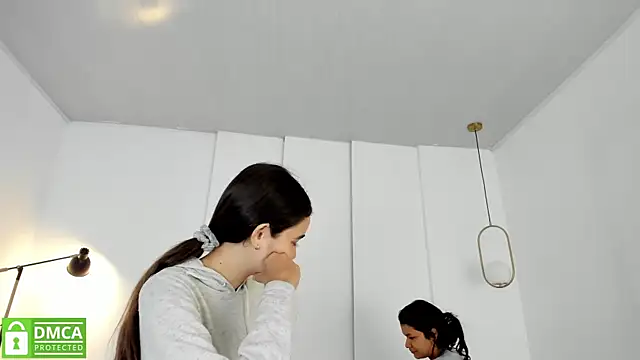 Snapshot of sexychanell_18 chatting on 03/10/25, 12:48 sexychanell 18 online show from 03/10/25, 12:48