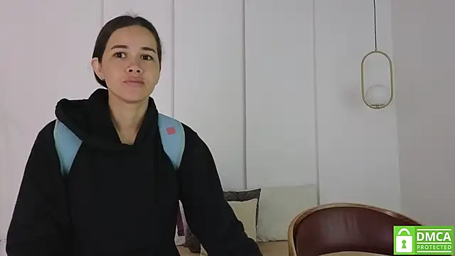 Snapshot of sexychanell_18 chatting on 10/15/25, 01:00 sexychanell 18 online show from 10/15/25, 01:00