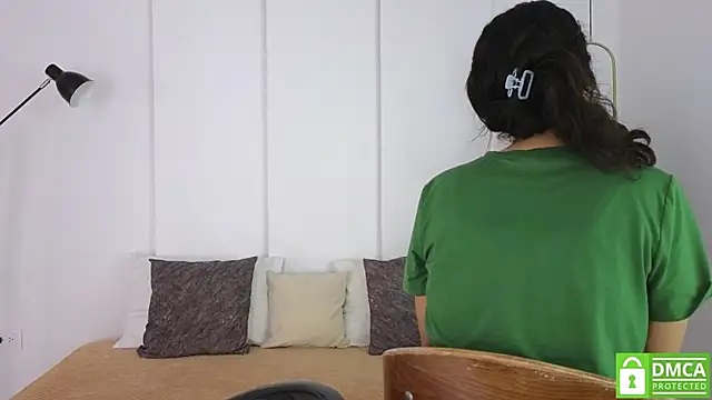 Snapshot of sexychanell_18 chatting on 10/17/25, 01:14 sexychanell 18 online show from 10/17/25, 01:14