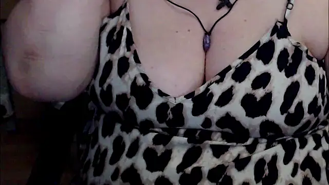 Snapshot of mayasmith chatting on 05/26/26, 06:42 mayasmith online show from 05/26/26, 06:42