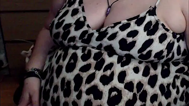 Snapshot of mayasmith chatting on 05/26/26, 06:48 mayasmith online show from 05/26/26, 06:48