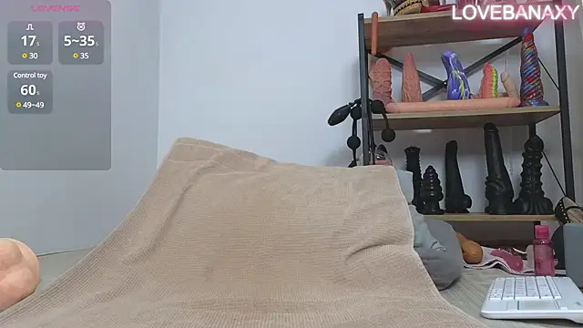 Love-Banaxy online show from 01/30/25, 11:44