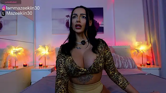 Snapshot of Mazeekiin30X chatting on 03/29/26, 01:27 Mazeekiin30X online show from 03/29/26, 01:27