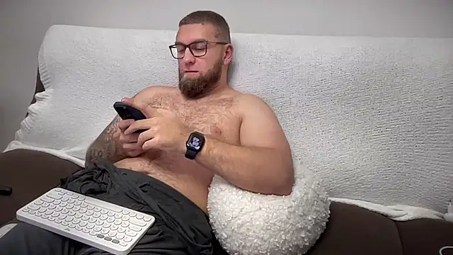 Snapshot of Bear_bear_ chatting on 12/20/24, 05:47 Bear bear  online show from 12/20/24, 05:47